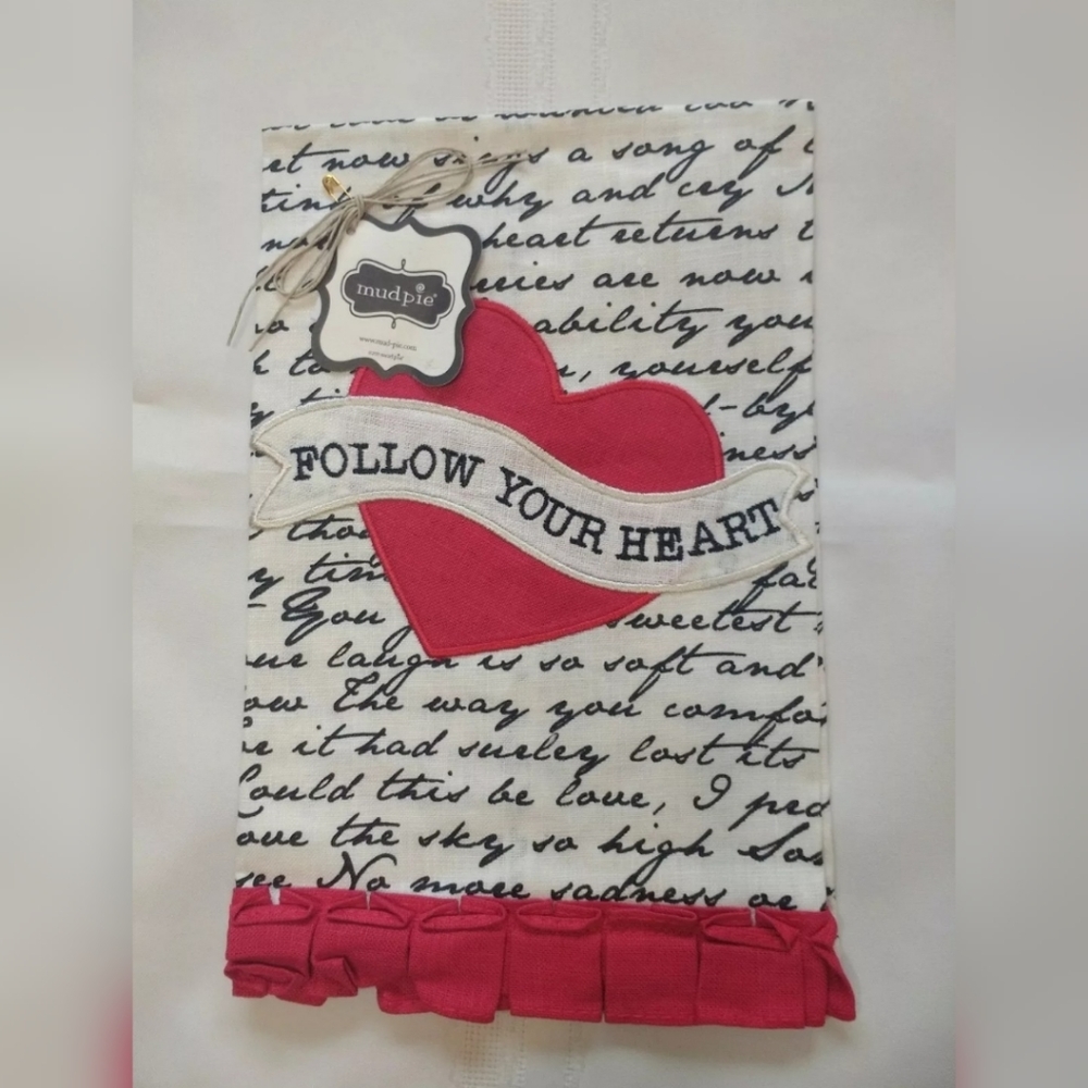 NWT Mud Pie Rare 2011 Valentine's Day Tea Towel